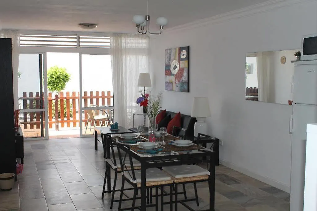 Apartamentos Los Naranjos Costa Teguise 0*,  Španělsko